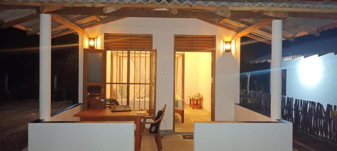 Hriketiya White Villa Dikwella Exteriör bild